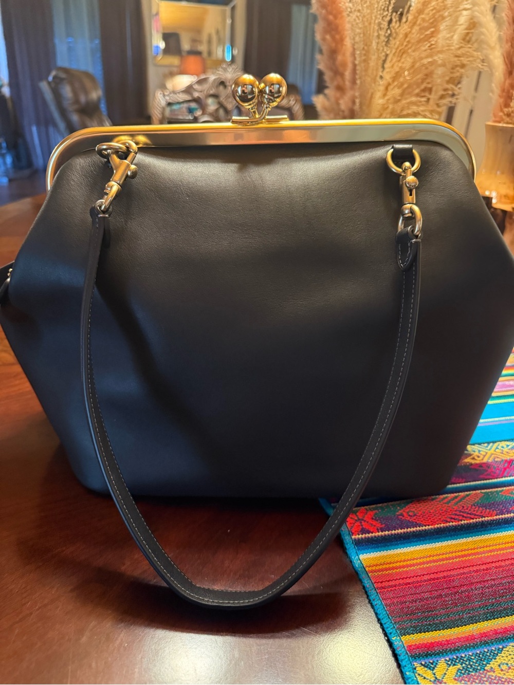 Coach Black kisslock 27 Leather Frame-Top Shoulder Bag with Gold Tone Hardware